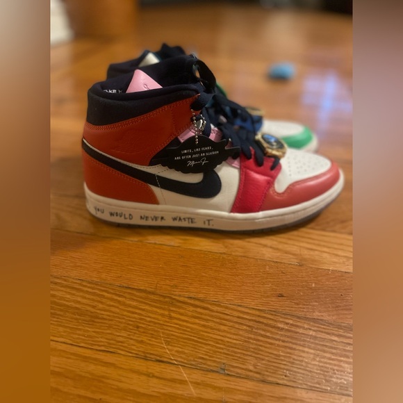 Melody Ehsani x Air Jordan 1 Mid ‘Fearless’ (WMNS) - Picture 4 of 9